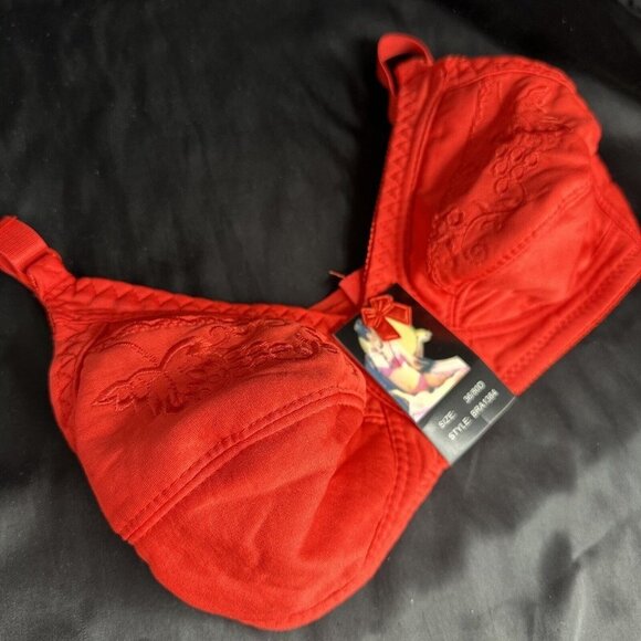 Red Bra 28C No Underwire Soft Comfortable Fit With Embroidered Floral Grapes - Picture 10 of 10